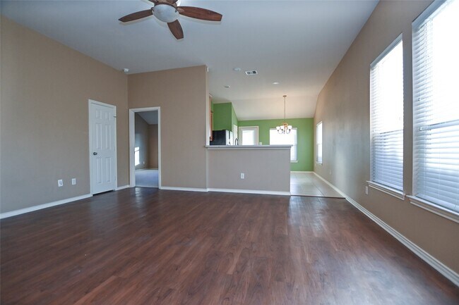 Photo - 2123 Castle Gardens Ln