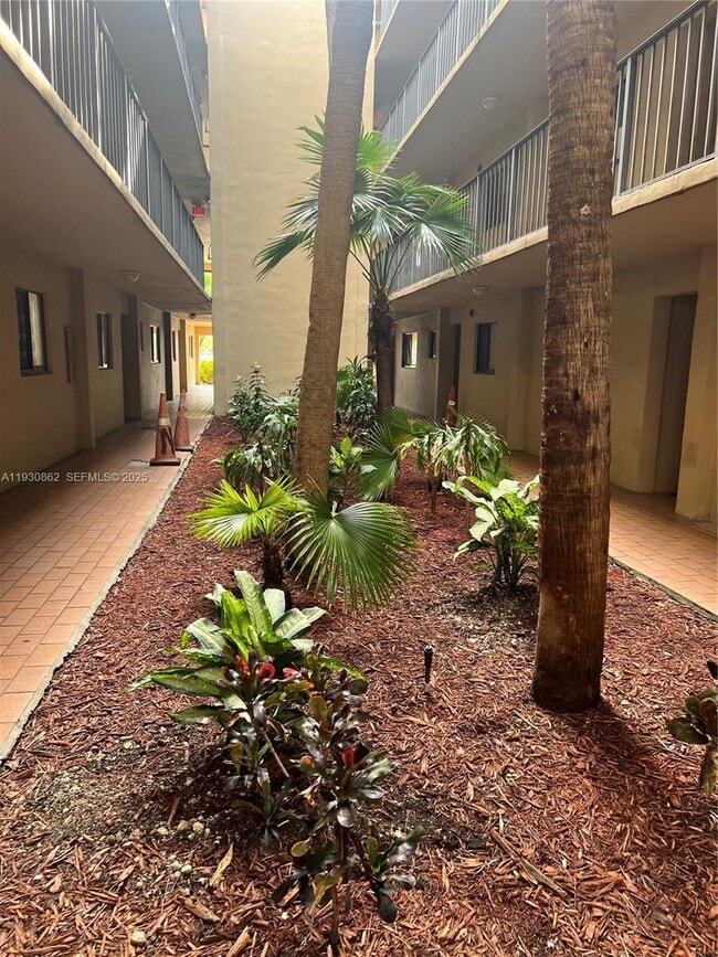 Photo - 8635 NW 8th St Unidad 210