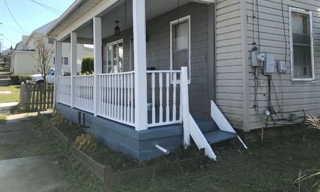 Photo - 106 Forest St