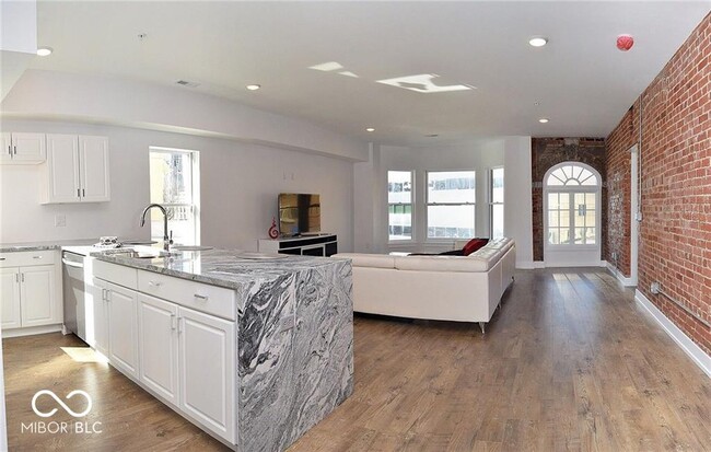 Photo - 829 N Pennsylvania St Unidad 2B