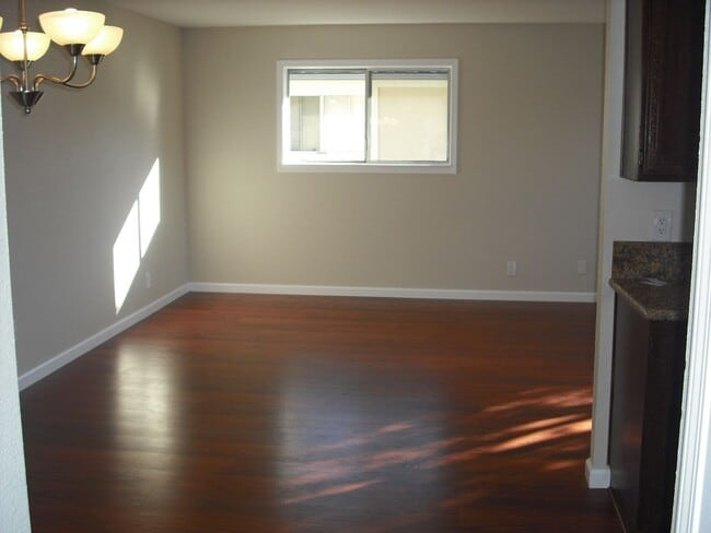 Photo - 2631 Anchor Ave