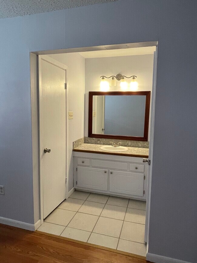 Photo - 14145 Gravier Ave