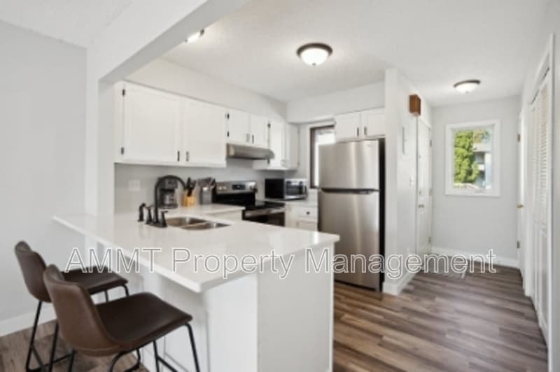Photo - 743 Westwinds Dr