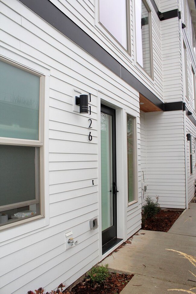 Photo - 1126 SE Tenino St