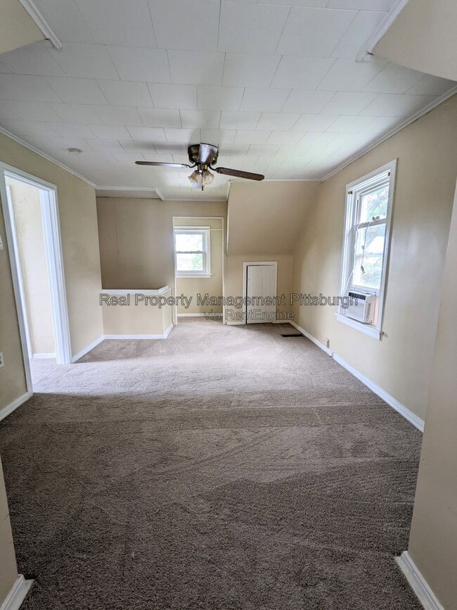 Photo - 302 W Miller Ave
