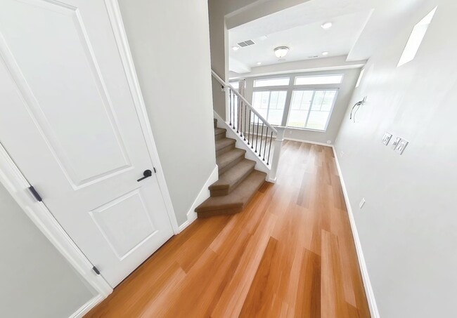 Photo - 104 E Polaris Dr