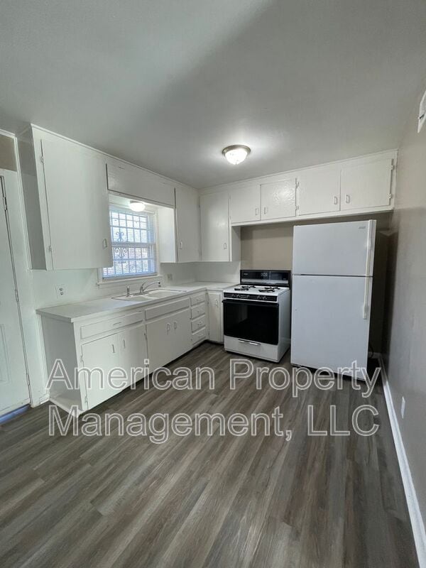 Photo - 2405 N Urbana Ave