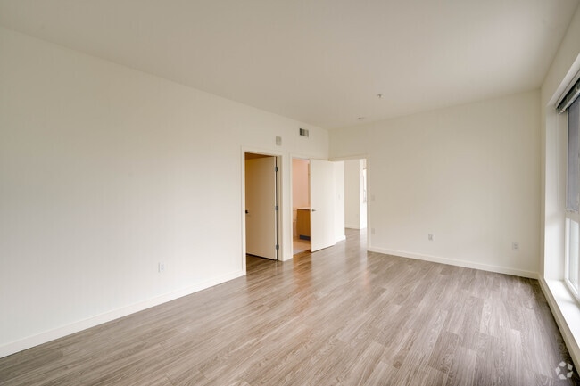 2BR, 2BA - 1251SF