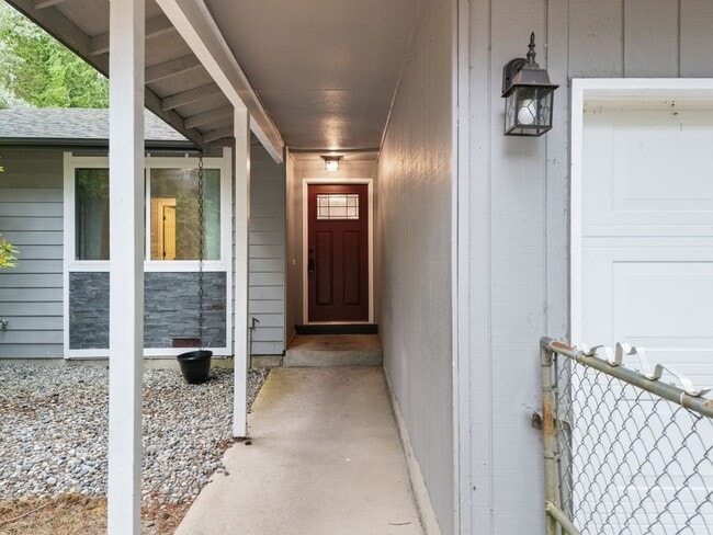 Photo - Rambler in Port Orchard with Fenced Yard