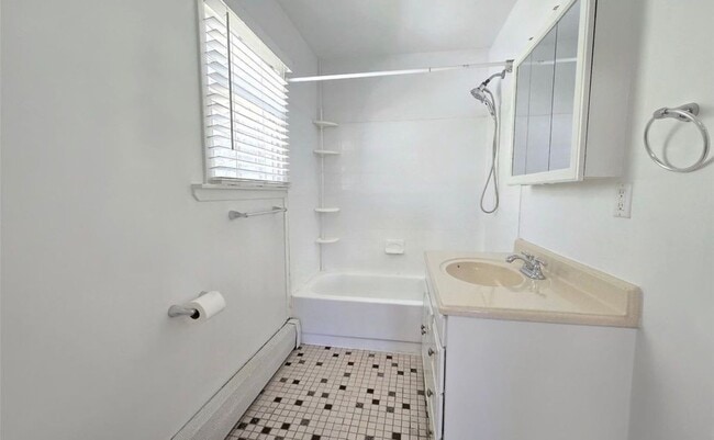 Photo - 3 Martin Pl Unit 2nd floor