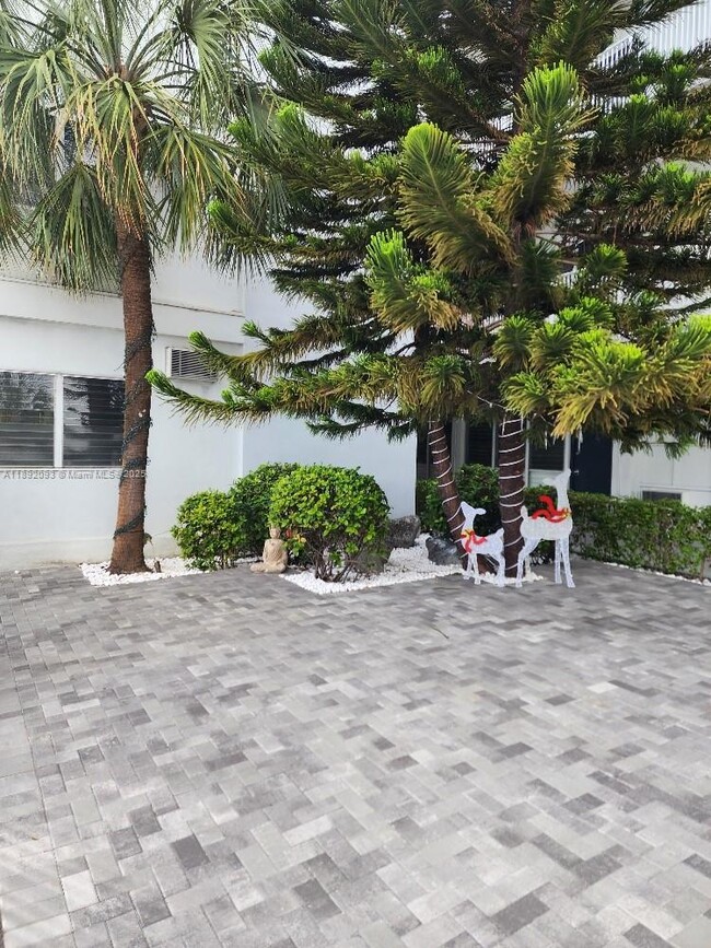 Photo - 2101 Normandy Dr Unit 312