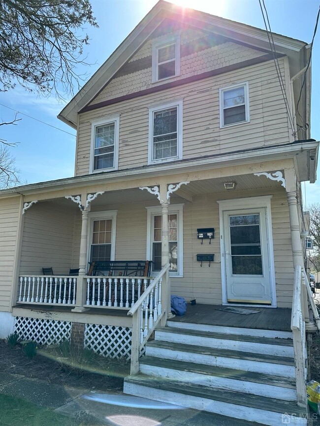 Building Photo - 150 Buckelew Ave Unit B