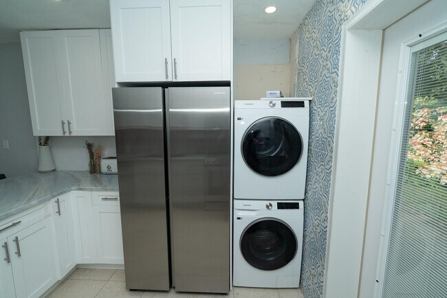 Photo - 1328 NE 1st Ave.