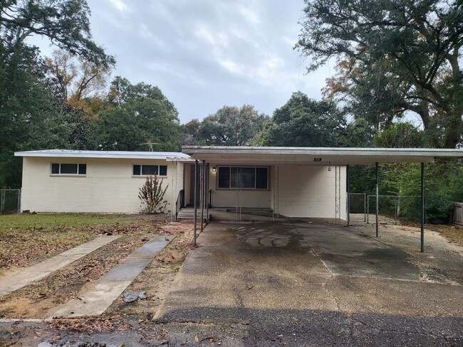 Building Photo - Beautiful fully remodeled home!