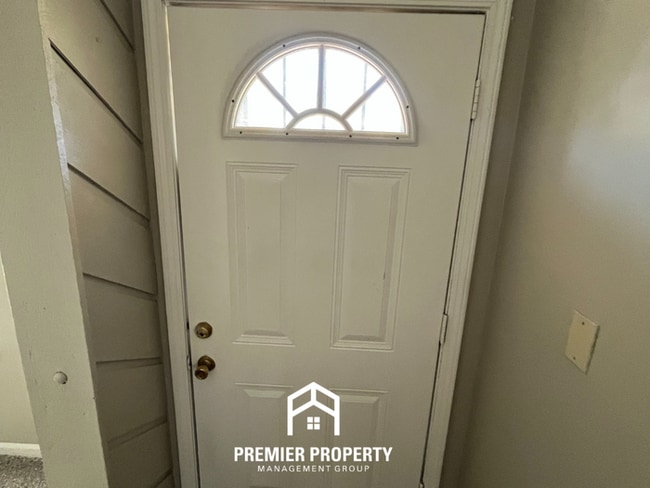 Photo - 4847 Daphne Rd