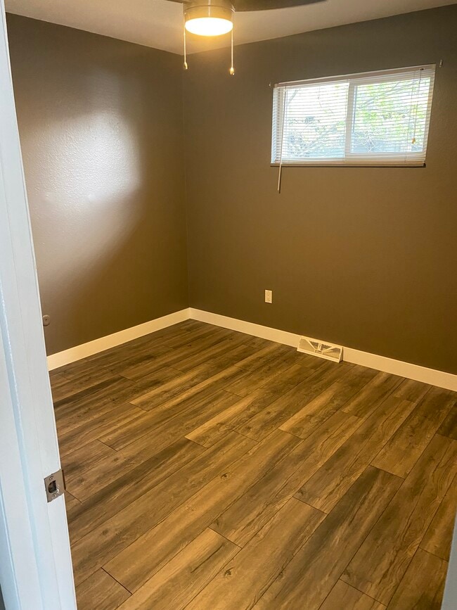 950 Newton St Unit A