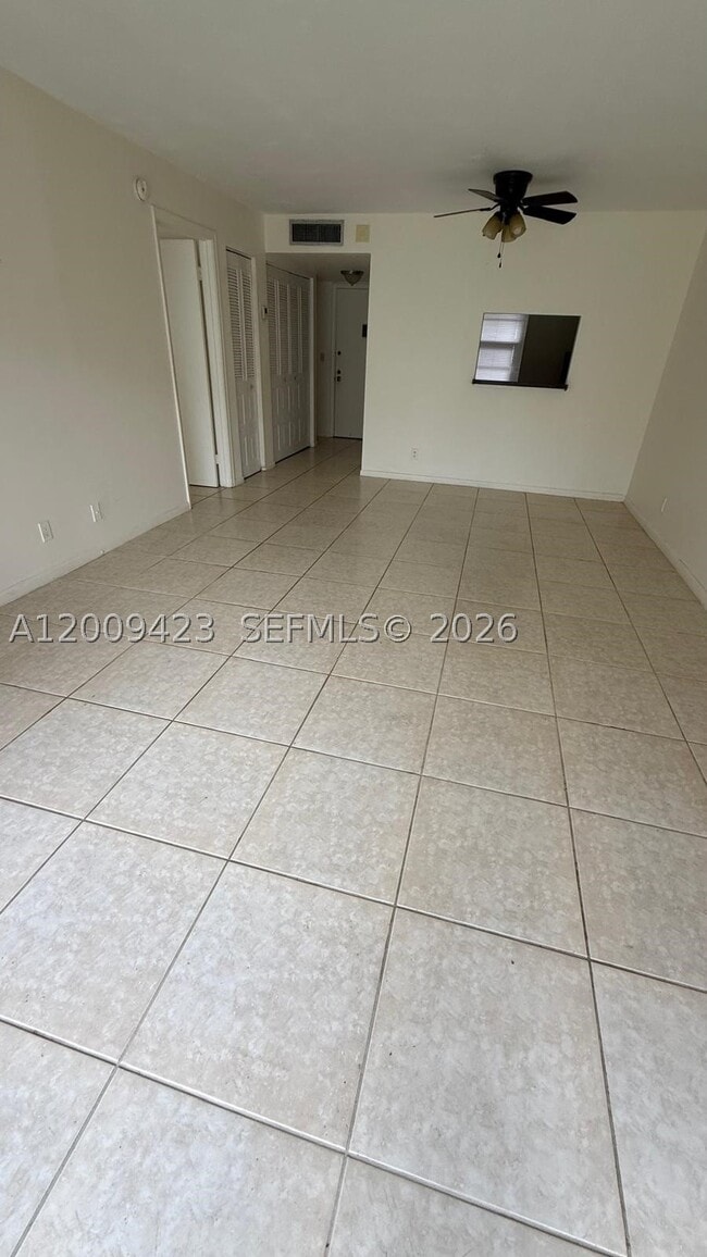 3774 Inverrary Dr Unit 105P