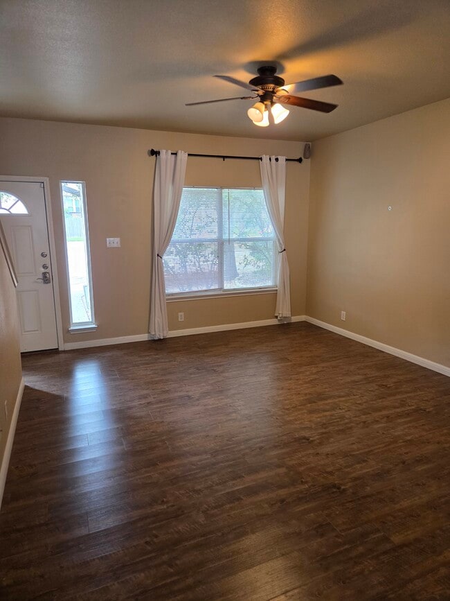 Photo - 7427 Painter Way