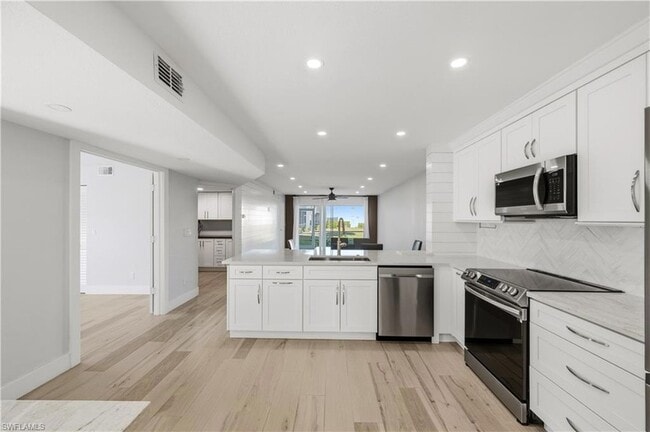 Photo - 1330 Derbyshire Ct