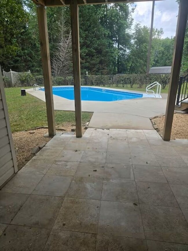 Photo - 551 Lees Mill Rd