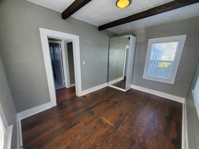 Photo - 110 Roseville St