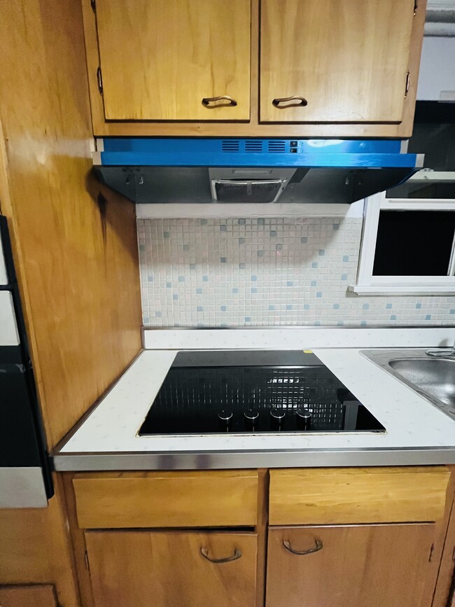 Photo - 4535 Wabash Ave