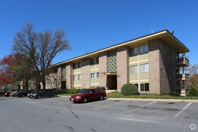 Photo - Holly Hill Condominiums