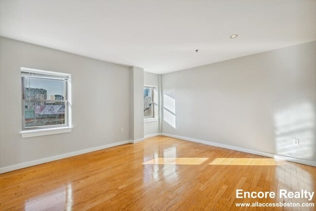 Building Photo - 534-538 Commonwealth Ave. Unit 7D