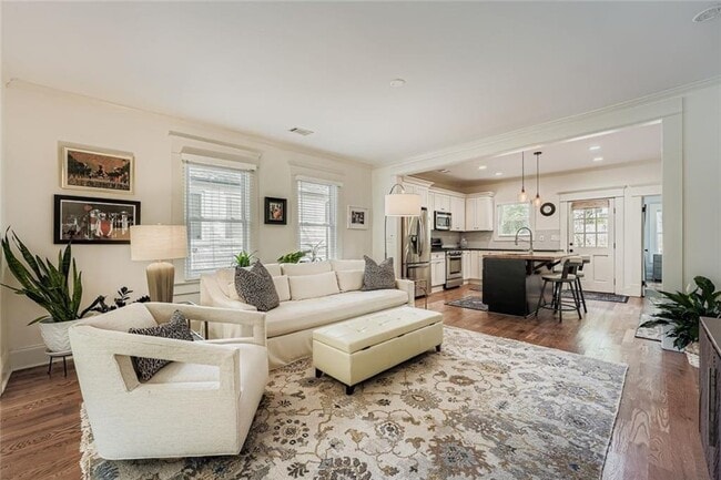Photo - 78 Whitefoord Ave SE