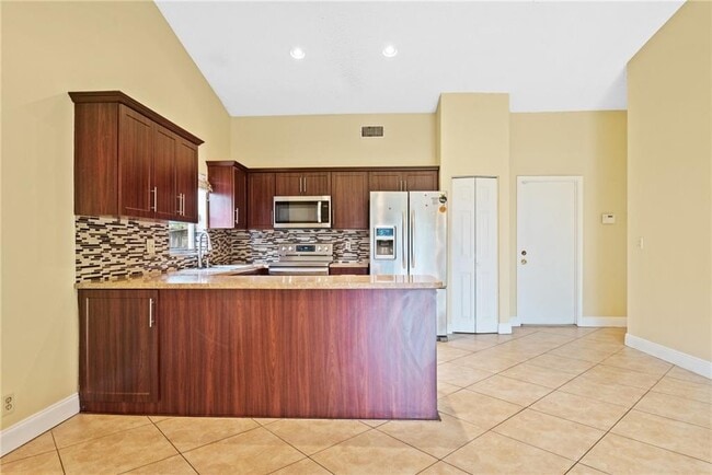 4950 NW 83rd Ave