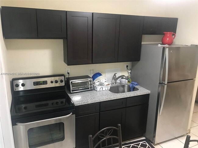 Building Photo - 133 NW 57th St Unit 2