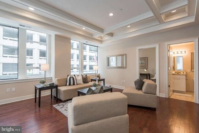 Photo - 1501 Locust St