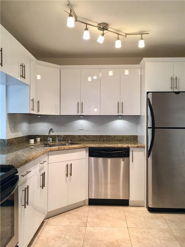 Photo - 619 Orton Ave Unidad 403