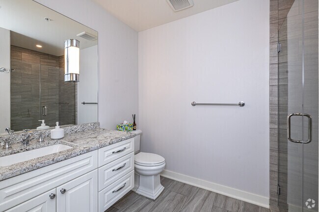2BR, 2BA - 1,160SF - Bathroom - The Block