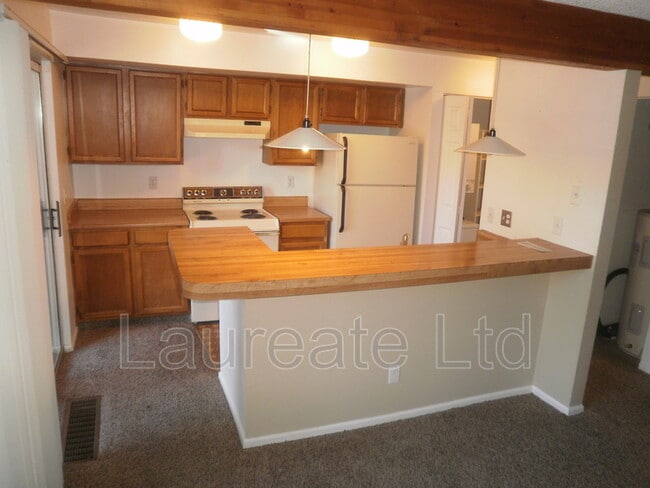 4899 S Dudley St Unidad C11