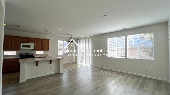 Photo - Spacious 4bd/3ba Sacramento House!