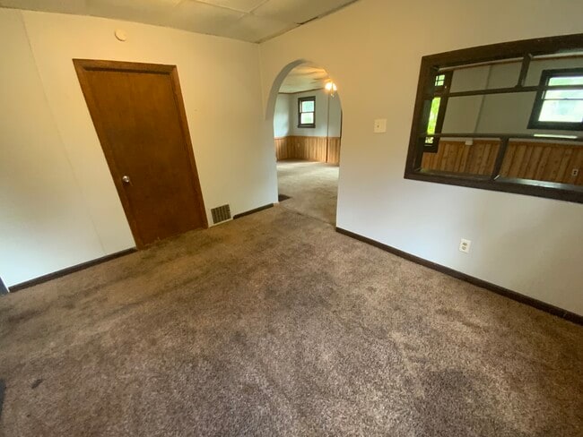 Photo - 925 Chandler St