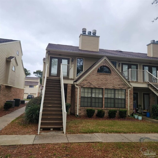 Building Photo - 5001 Grande Dr Unit 321