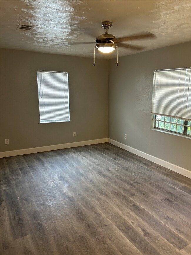 Photo - 1407 Silverdale St