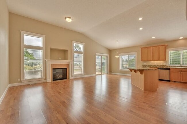 Move In Ready One Level Vaulted Ceiling Home Close to Pacific University!