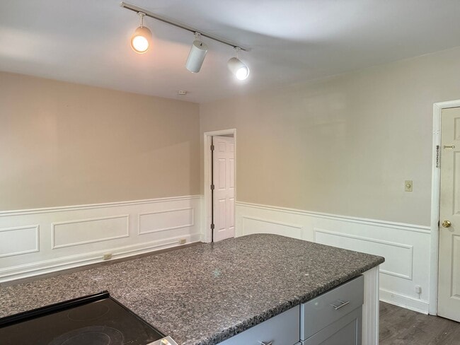 Photo - 132 E Lemon St Unit Apt. 2