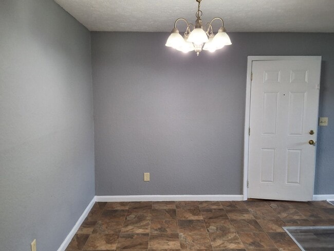 Photo - Comfy 2 Bedroom, 1 Bath Apartment located ... Unit 1
