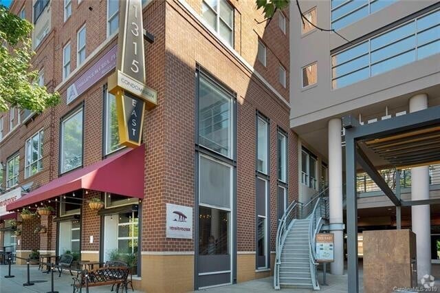 Building Photo - 1315 East Blvd Unit 406 Rental