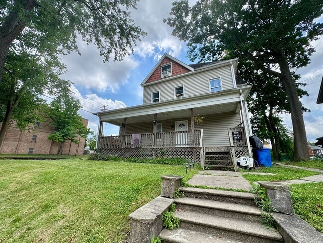 Building Photo - 505 Dawson Ave Unit 3