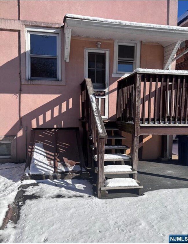 Photo - 467 Washington Ave Unit 1