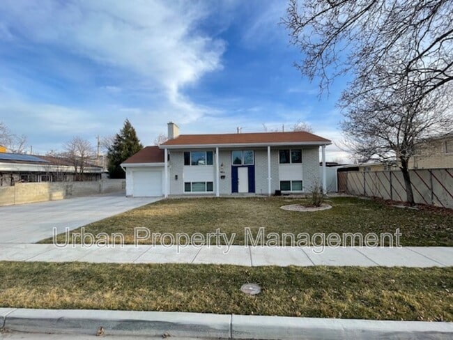 Building Photo - 310 E 6240 S