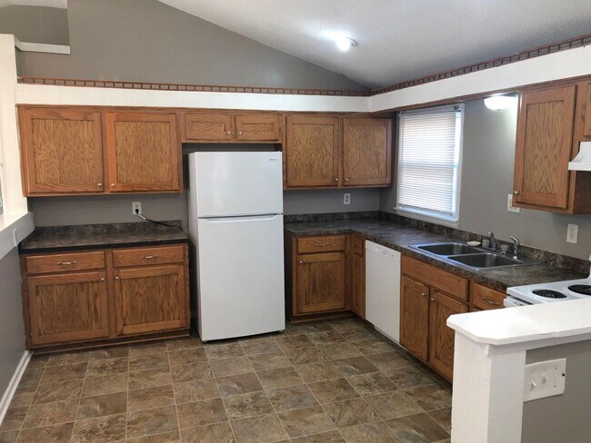 Photo - 3 Bed, 1 Bath, 2 Car Garage!!