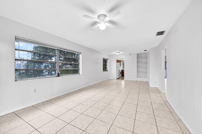 199 SW 15th St Unidad 3