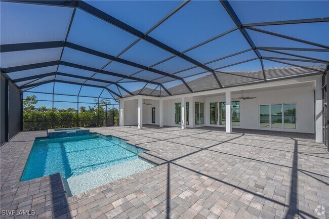 Building Photo - 18789 WildBlue Blvd Rental