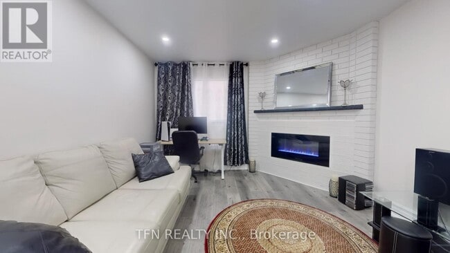 Photo - 311 Conley St